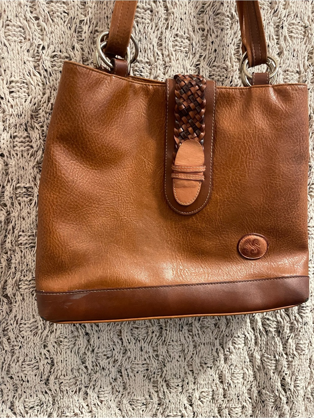 Classic Brown Leather Shoulder Bag - Picture 3 of 9